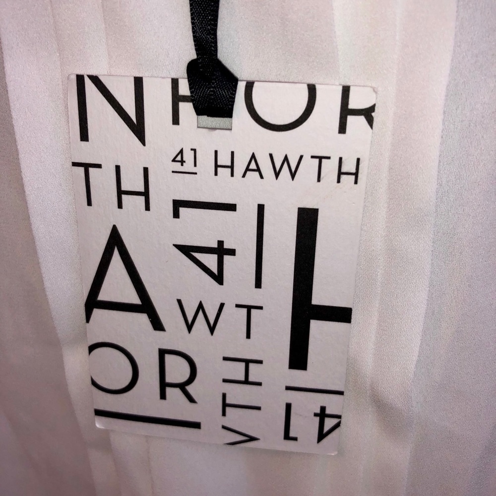 NWT 41 Hawthorne Tank - Picture 3 of 3
